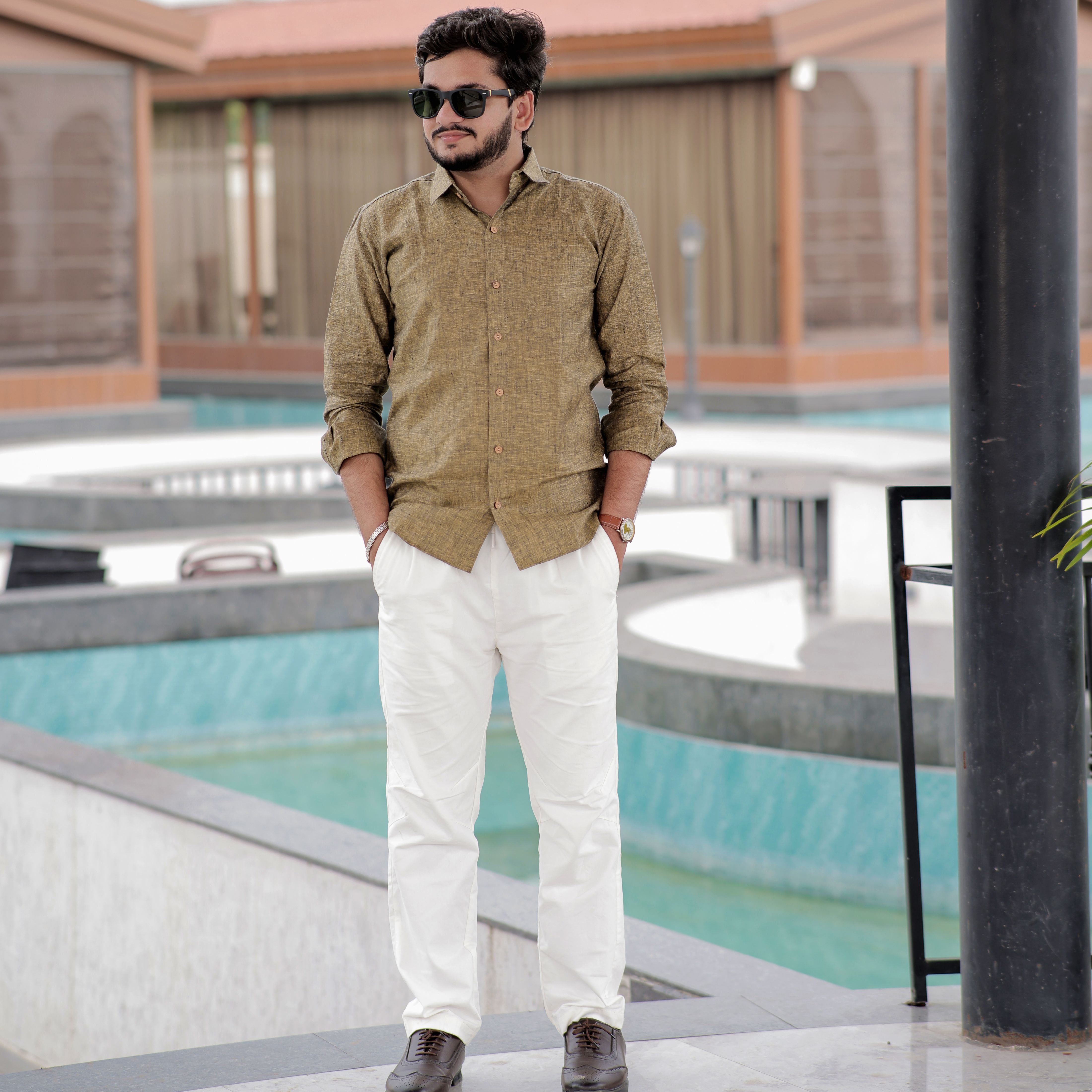 Men’s casual linen shirt